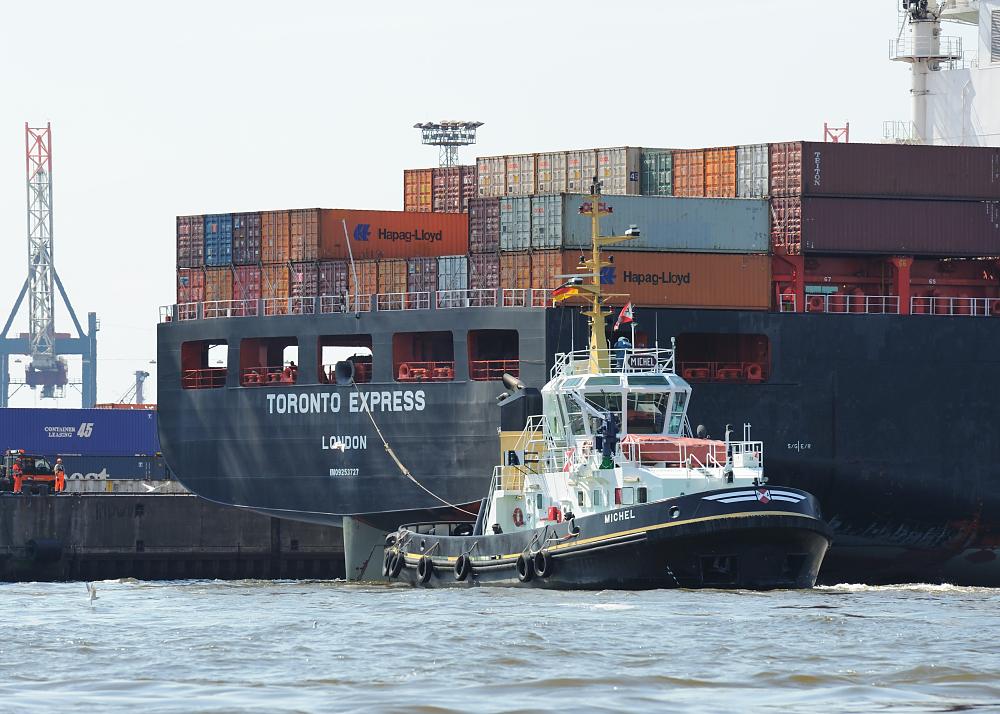 6239 Heck Containerfrachter TORONTO EXPRESS - Schlepper MICHEL | Schiffsbilder Hamburger Hafen - Schiffsverkehr Elbe